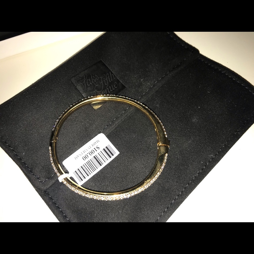 NWT Saks faux diamond tennis bracelet - Picture 4 of 4